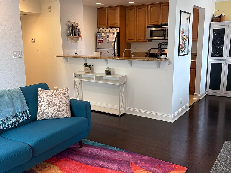 1605 E 2nd St #301 — Photo 20