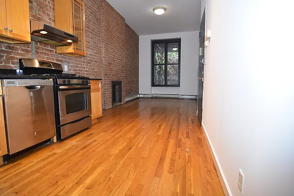 Rented by Building Equity Real Estate LLC | media 11