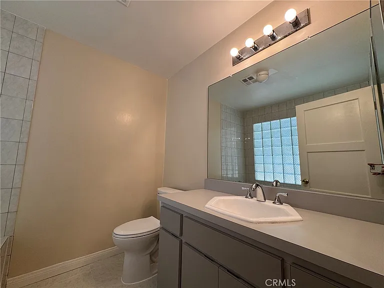 565 Sierra Vista Ave — Photo 8