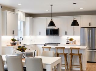 10310 McGregor Blvd, Woodbury, MN 55129