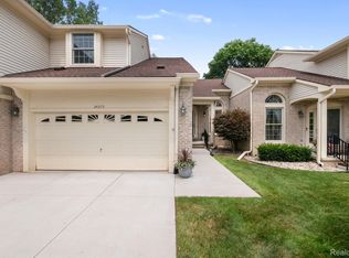 24275 Weathervane Ct, Novi, MI 48374