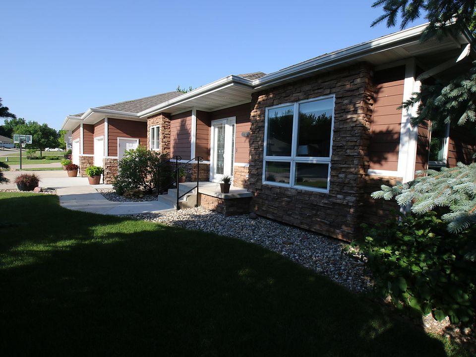 1st image of 233 Emerald Meadows Dr