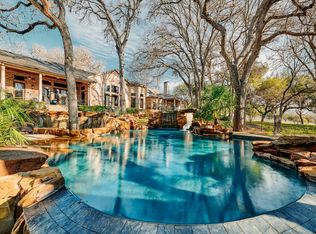 21881 Cielo Vis, San Antonio, TX 78255