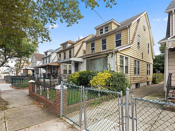 3rd image of 112-11 207th St Unit 1