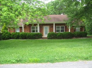611 Knollwood Dr, Troutville, VA 24175