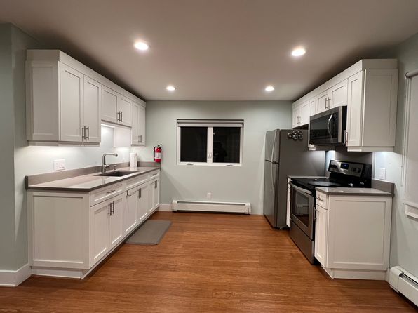 20 Elizabeth Ave FLOOR 3