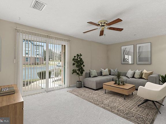 2nd image of 201 Oak Leaf Cir APT D