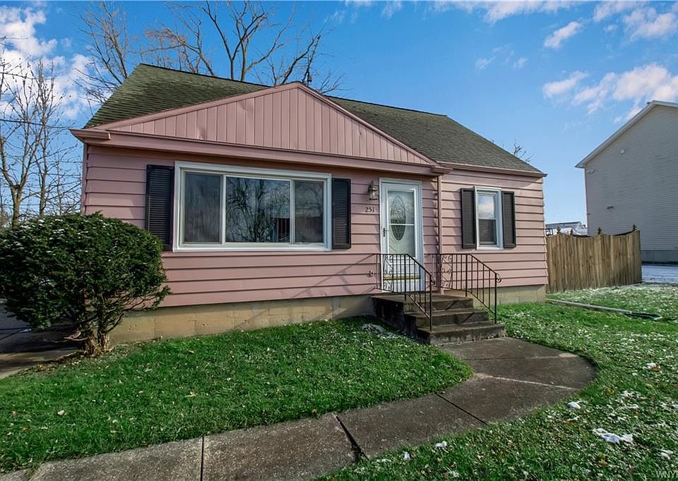 1st image of 251 Hawthorne Ave