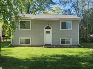 607 N Cooley St, Mount Pleasant, MI 48858