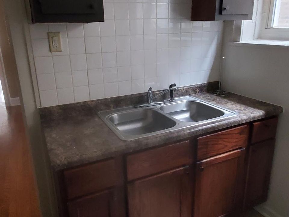 1st image of 7838 S Aberdeen St #1F