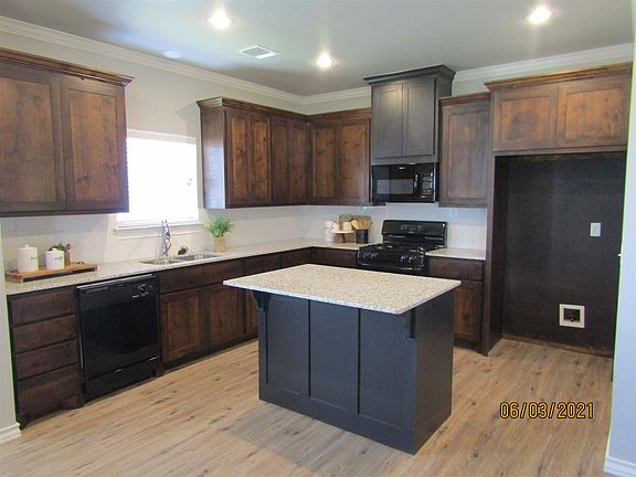 5th image of 852 Torres Dr