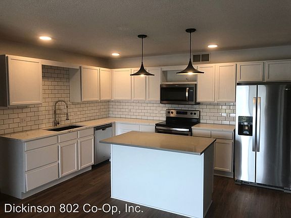 4th image of 802 Dickinson Ave Unit 301