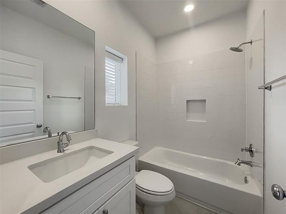 4th image of 7717 Westside Villas Ln