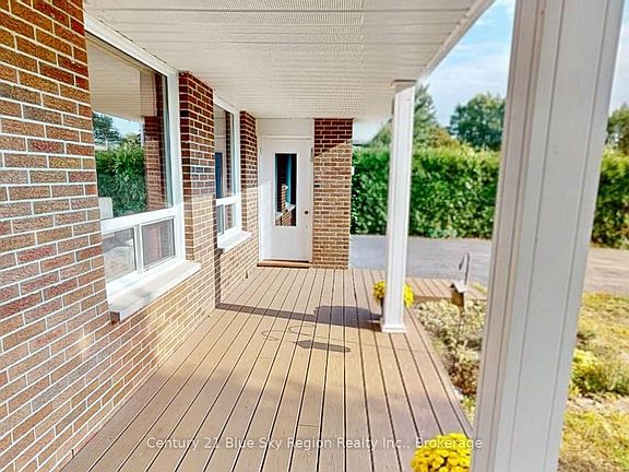 2nd image of 16 Herman Cres