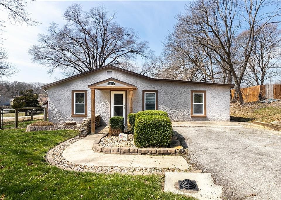 1st image of 3140 N 80th Pl