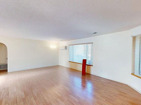 2nd image of 500 Rafael St