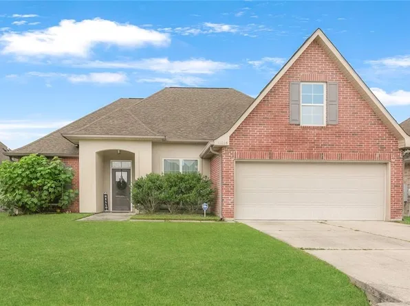 10025 Nanterre Ct, Madisonville, LA 70447
