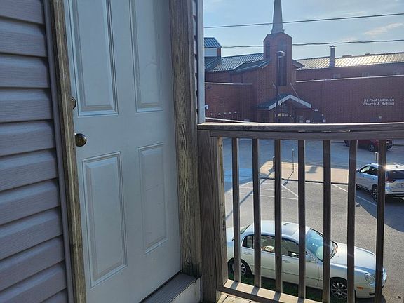 4th image of 409 S 13th St APT 1
