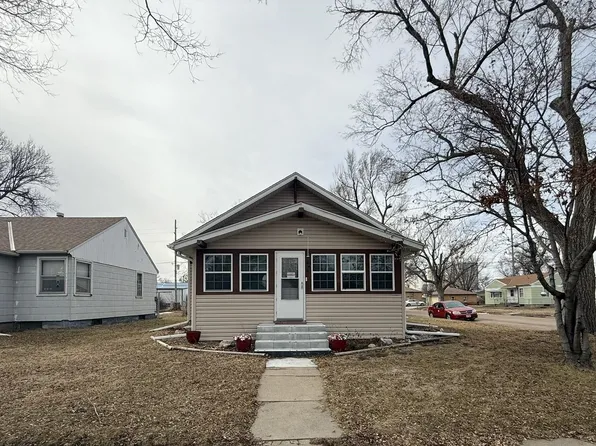 645 N Kearney Ave, Minden, NE 68959