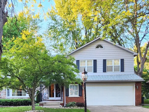 18830 San Quentin Dr, Lathrup Village, MI 48076