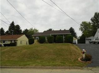 21 Columbus Dr, Monessen, PA