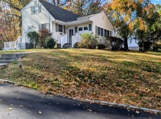 15 Friar Rd, Morris Plains, NJ 07950