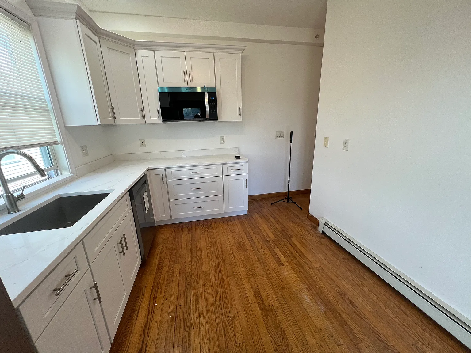 20 Pearl St — Photo 3