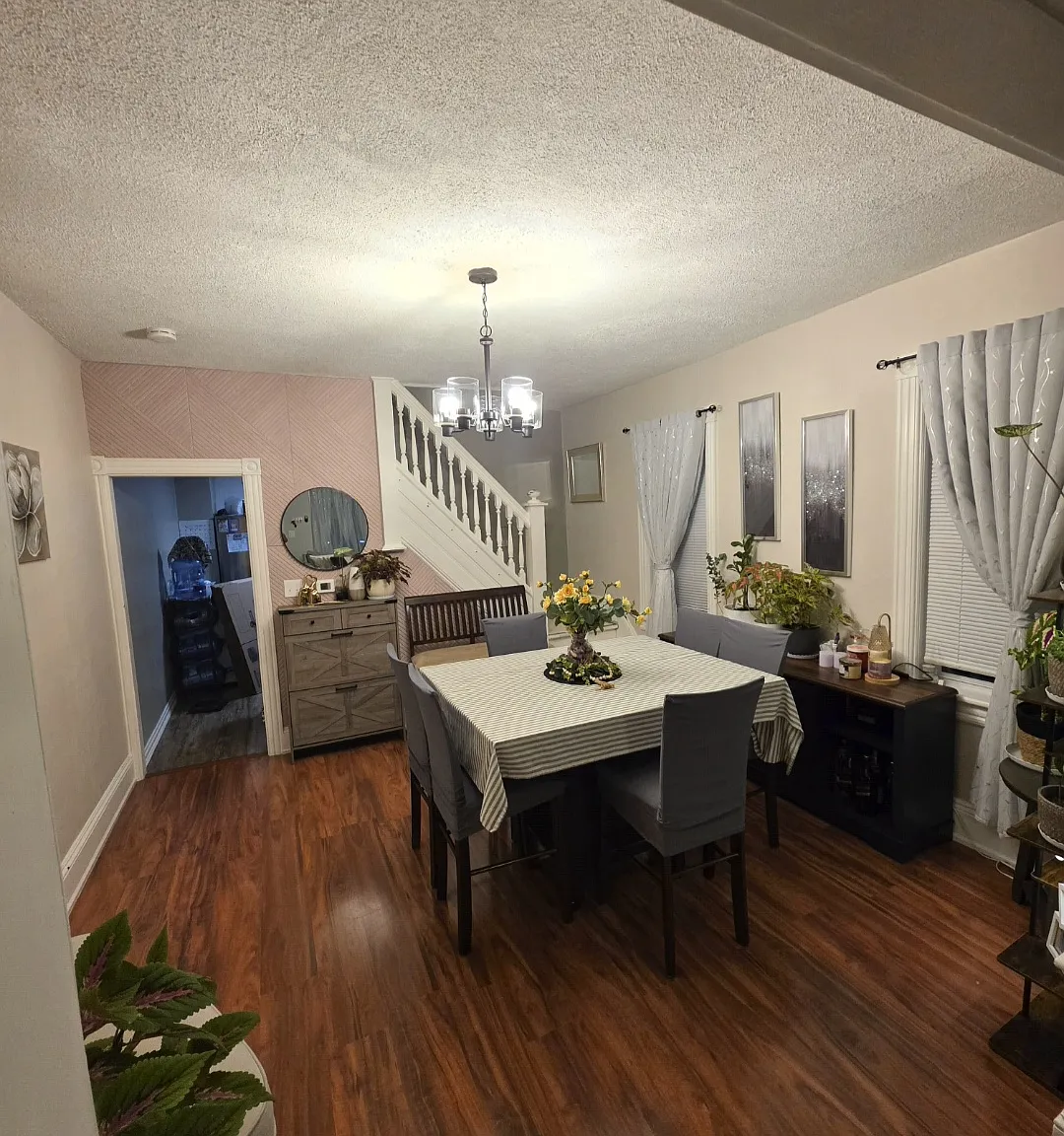 4 bed, 1.5 bath, 1344 sqft, $2,200 — Photo 4