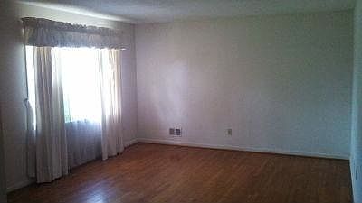 2nd image of 113 Sunglow Ct