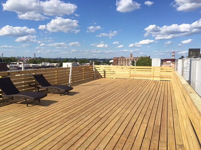 Roof deck, hello????