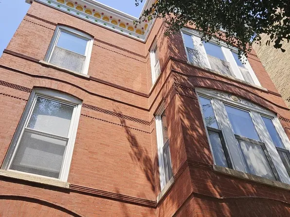304 W Evergreen Ave APT 3F, Chicago, IL 60610