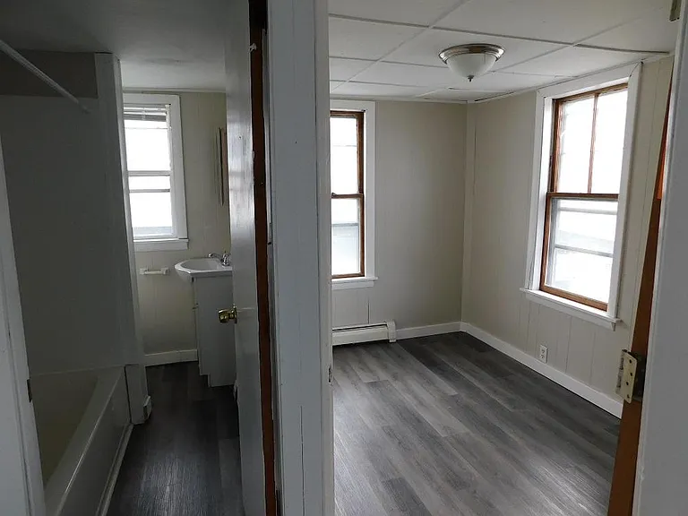 19 Broadway #A — Photo 5