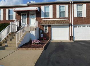 10761 E Pelle Cir, Philadelphia, PA 19154