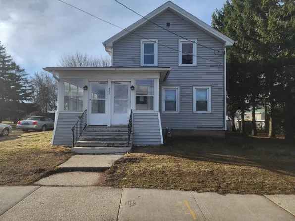 233 Chute St, Menasha, WI 54952