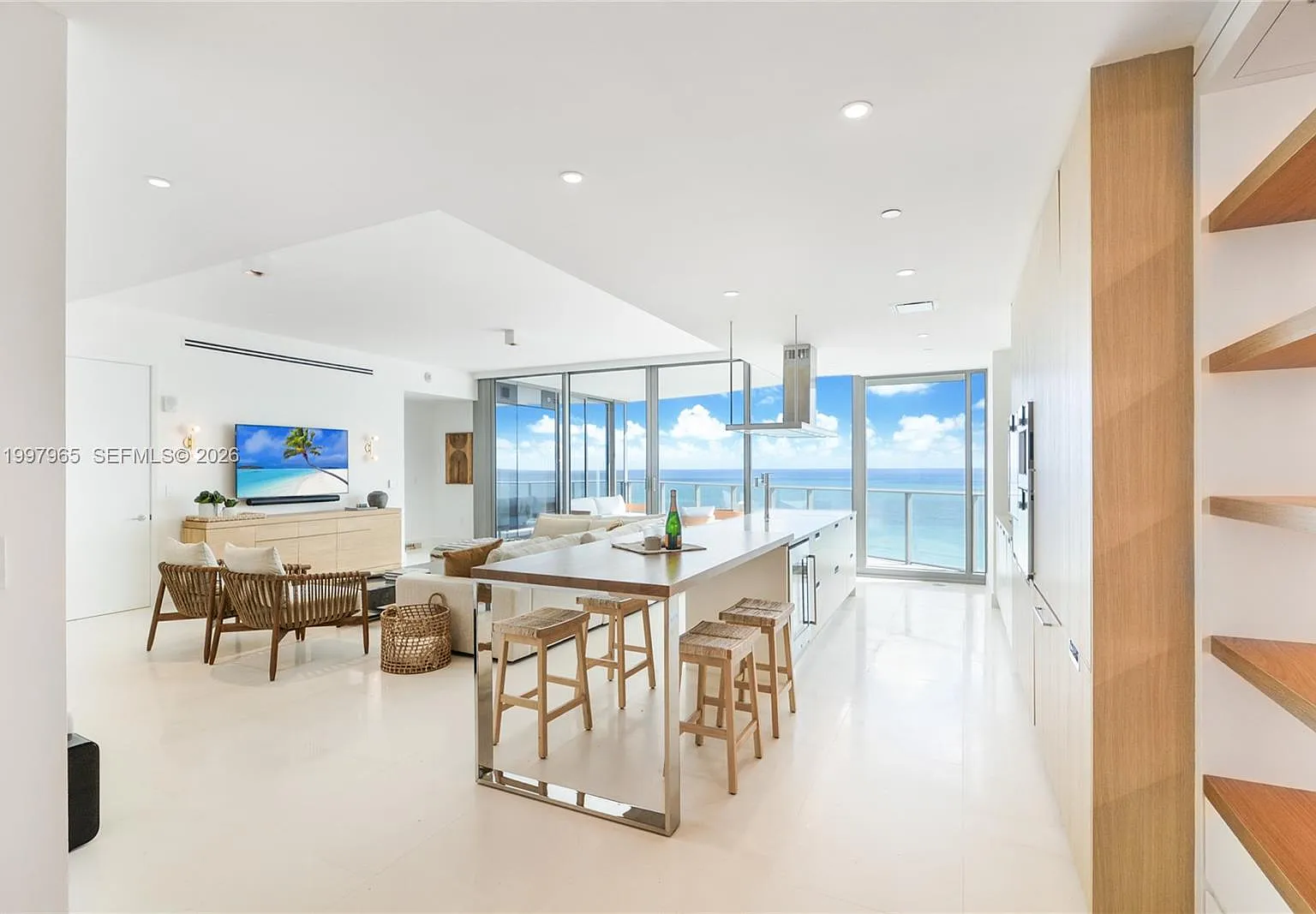 15701 Collins Condo — Photo 3