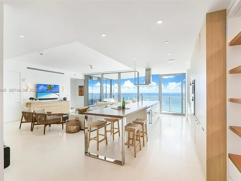 15701 Collins Ave #2302 — Photo 3