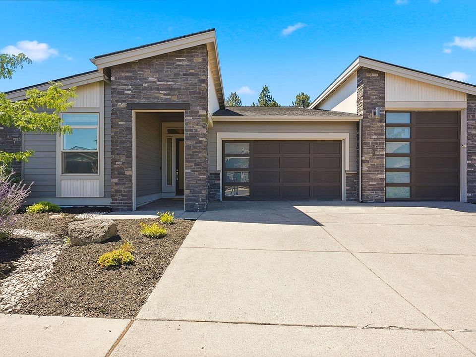 1st image of 3083 NW Hidden Ridge Dr