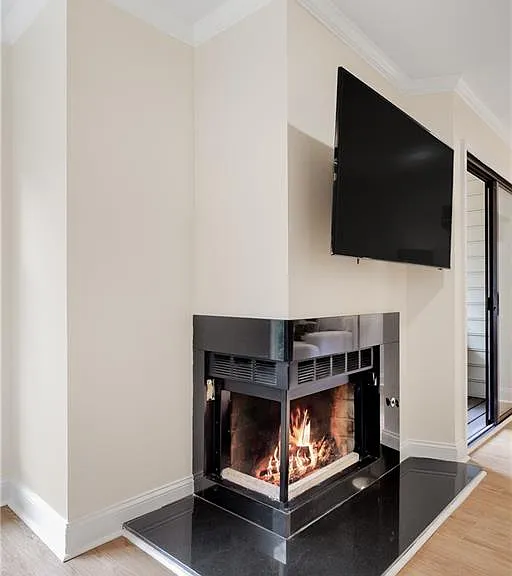1105 Garden Ct — Photo 7
