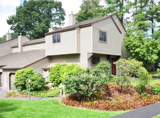 20 Walnut Ln UNIT 20, Avon, CT 06001