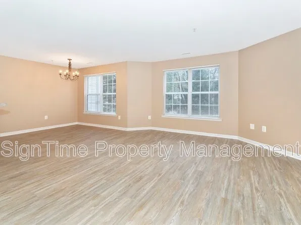 2007 Starlight Ln, Hagerstown, MD