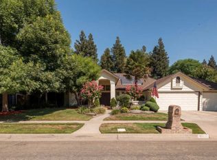 7750 N 9th St, Fresno, CA 93720