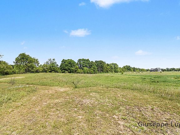 5th image of 8673 Cannonsburg Rd
