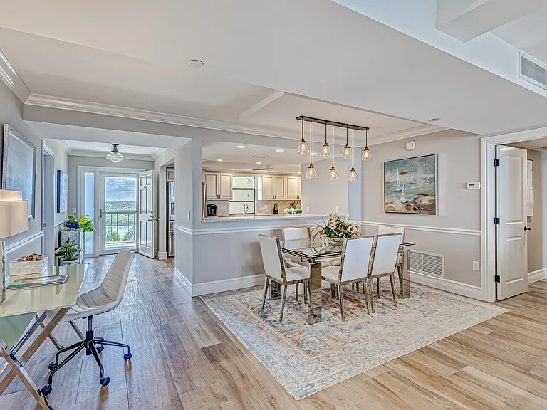 400 Beach Rd #702 — Photo 10