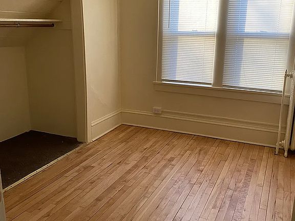 5th image of 3250 Logan Ave N