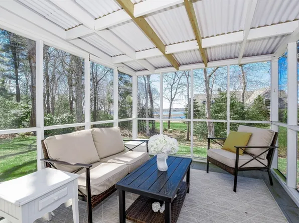 54 Converse Rd, Marion, MA 02738