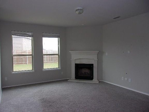 2nd image of 4004 Gaillardia Way