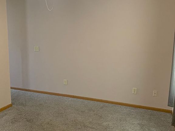 3rd image of 827 14th St