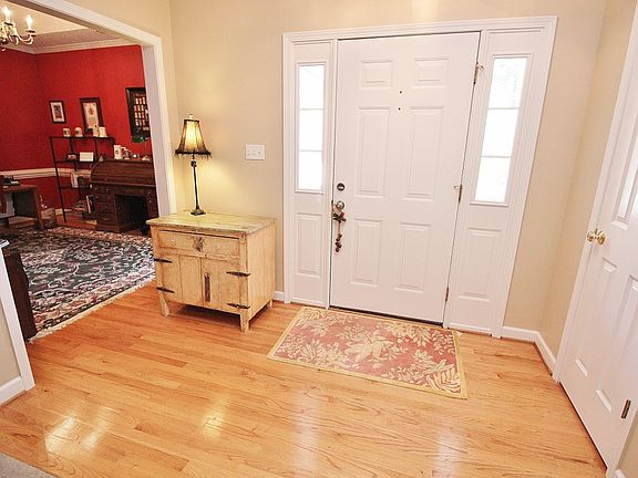 4th image of 1763 Abbotsford Ct