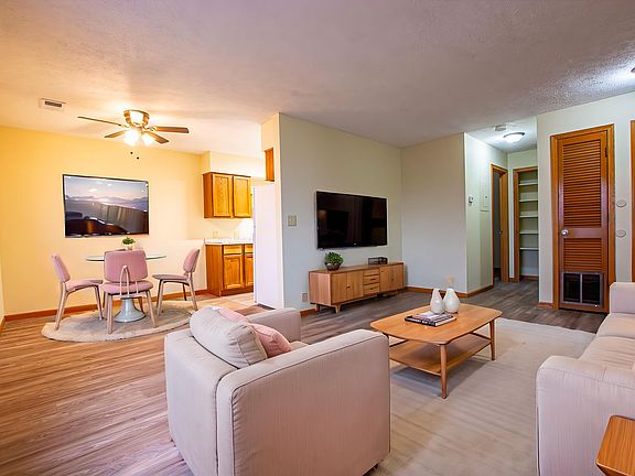 3rd image of 119 N 37th St #102