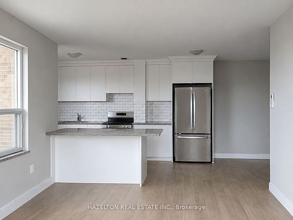 5th image of 206 Saint George St #Penthouse A